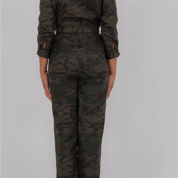 Level 99 button up camo jumpsuit - Picture 3 of 4